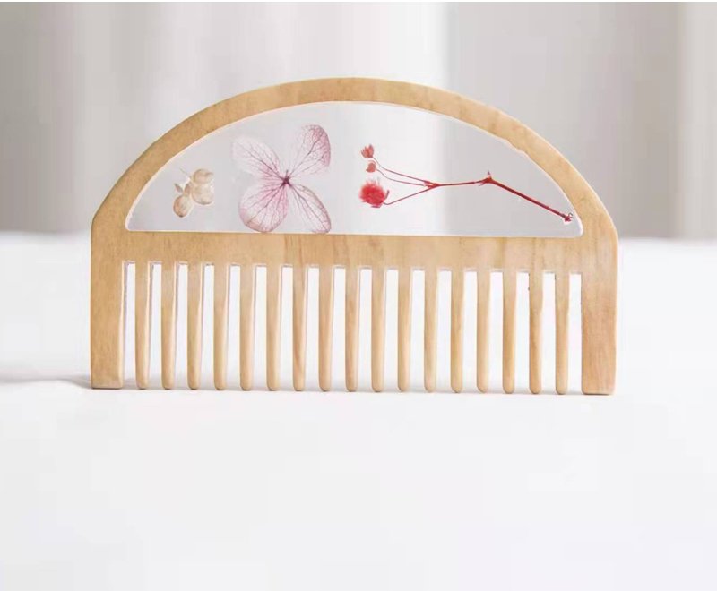 Wooden Comb-hollow-carved design