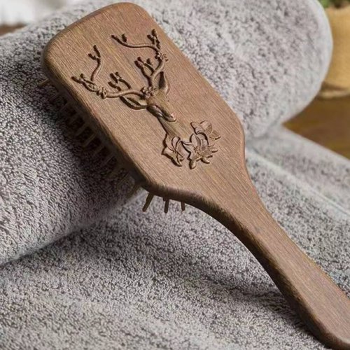 European style wooden comb